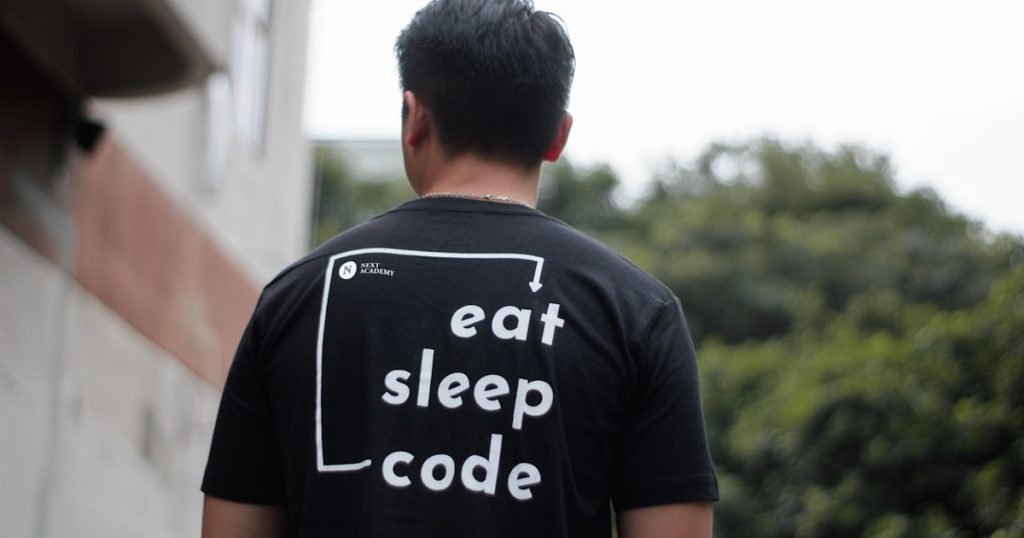 man wearing black shirt